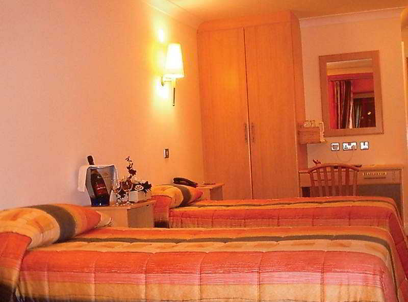 Hotel The Corralea Court Tuam Exterior foto